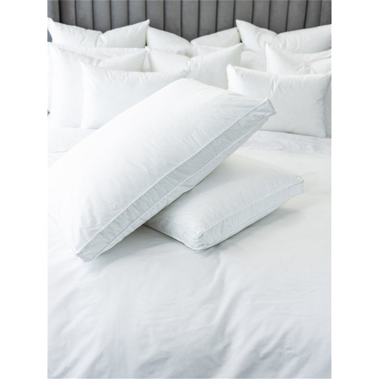 DB Chez Vous - Oreiller Hypoallergénique en Microfibre, Grandeur King, Blanc - Simple Boutique