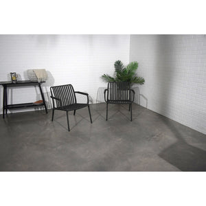F. Corriveau International - Chaise avec Accoudoir Summer, Intérieur/Extérieur, Noir - Simple Boutique
