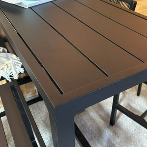 F. Corriveau International - Table Bar Extérieur Highland, Fabriqué en Aluminium, Noir - Simple Boutique