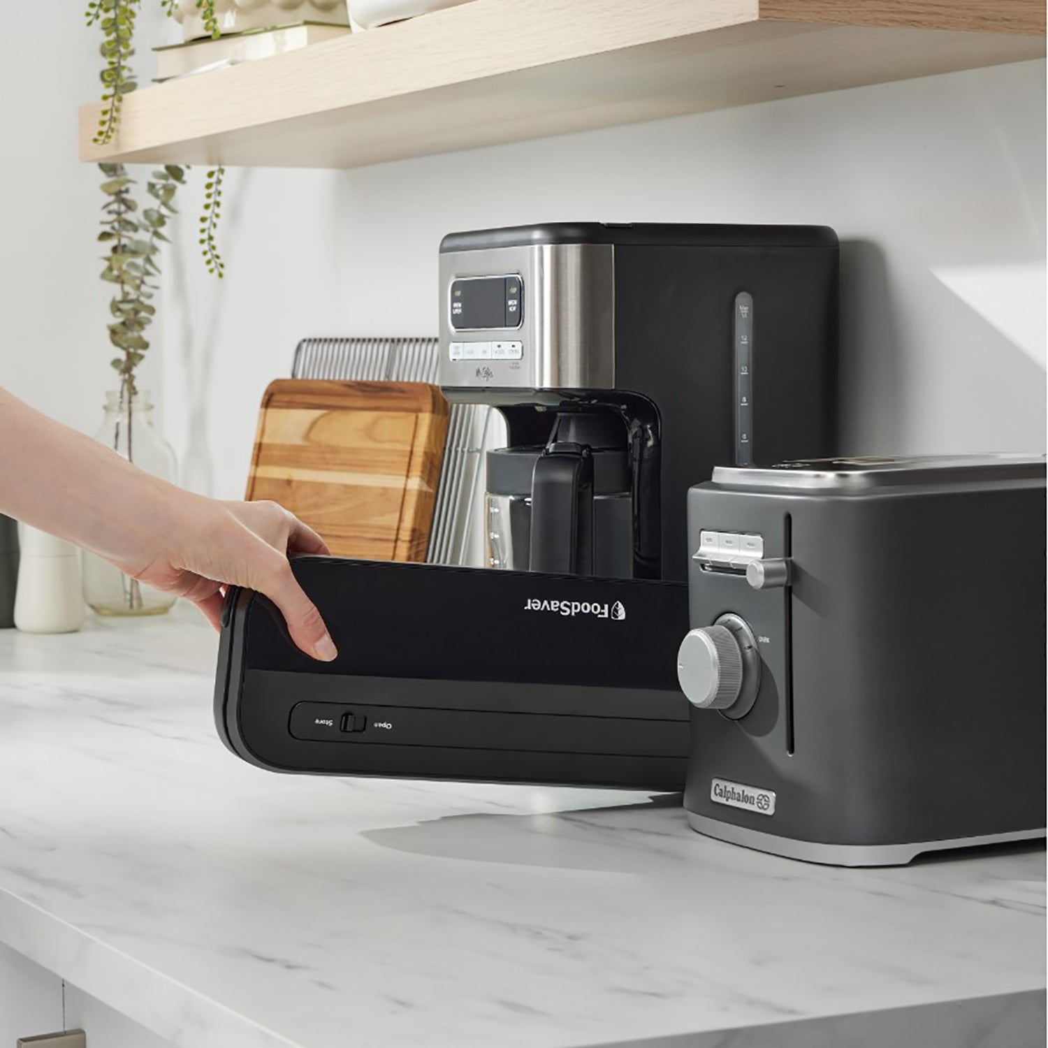 FoodSaver - Machine à Emballer Sous-Vide Compact, Comprend 1 Rouleau et 4 Sacs Prédécoupés, Noir - Simple Boutique