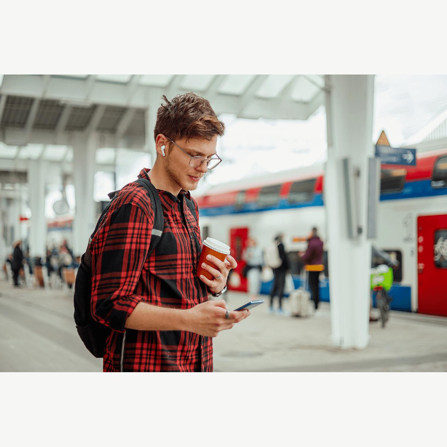 JVC - Écouteurs Intra-Auriculaires Sans-Fil avec Boitier de Recharge et Microphone Intégré, Blanc - Simple Boutique