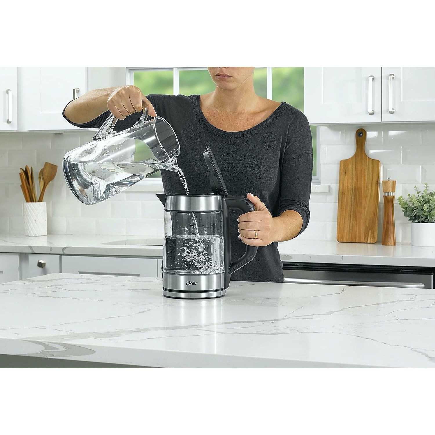 Oster - Bouilloire en Verre avec Infuseur à Thé, Capacité de 1.7 Litre, 5 Réglages de Température, Acier Inoxydable - Simple Boutique