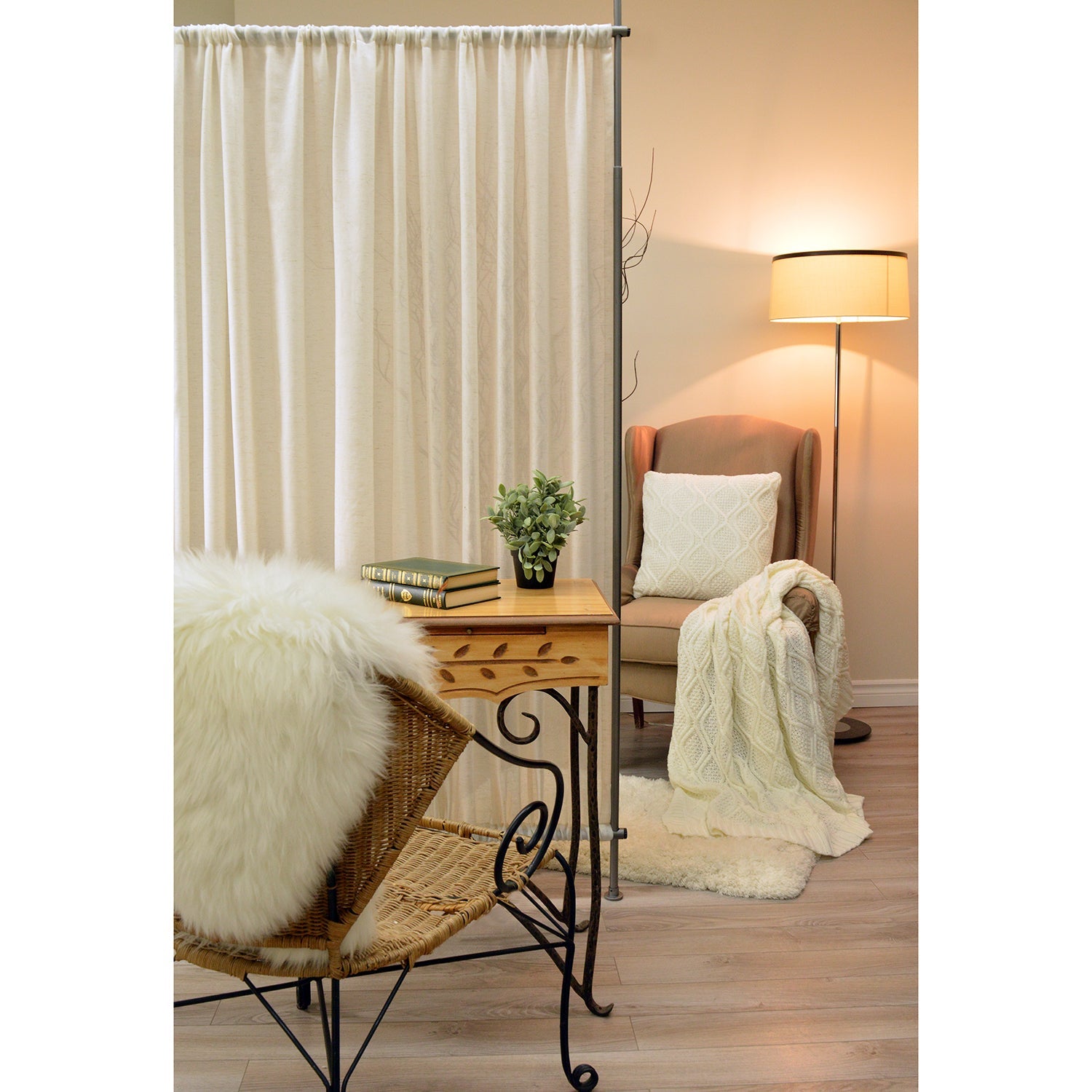 Versailles - Panneau d'intimité en Simili-Lin, 42" x 72", Hauteur Ajustable, Blanc Cassé - Simple Boutique