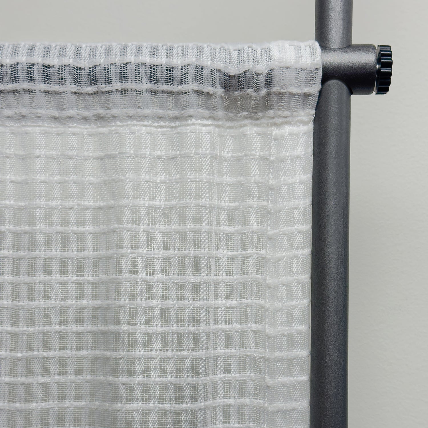 Versailles - Panneau d'intimité en Tissu Gaufré, 42" x 72", Hauteur Ajustable, Blanc - Simple Boutique