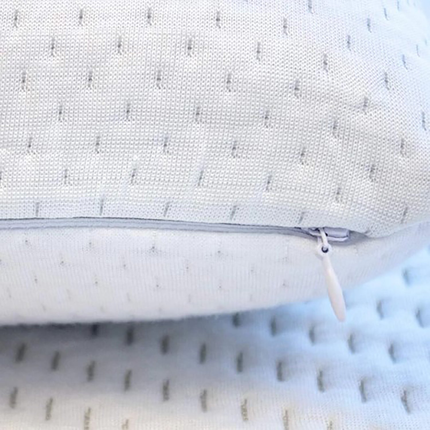 Blu Sleep - Oreiller Ice Gel en Mousse de Gel Super Respirant avec Housse, Grandeur King Profil Moyen - Simple Boutique