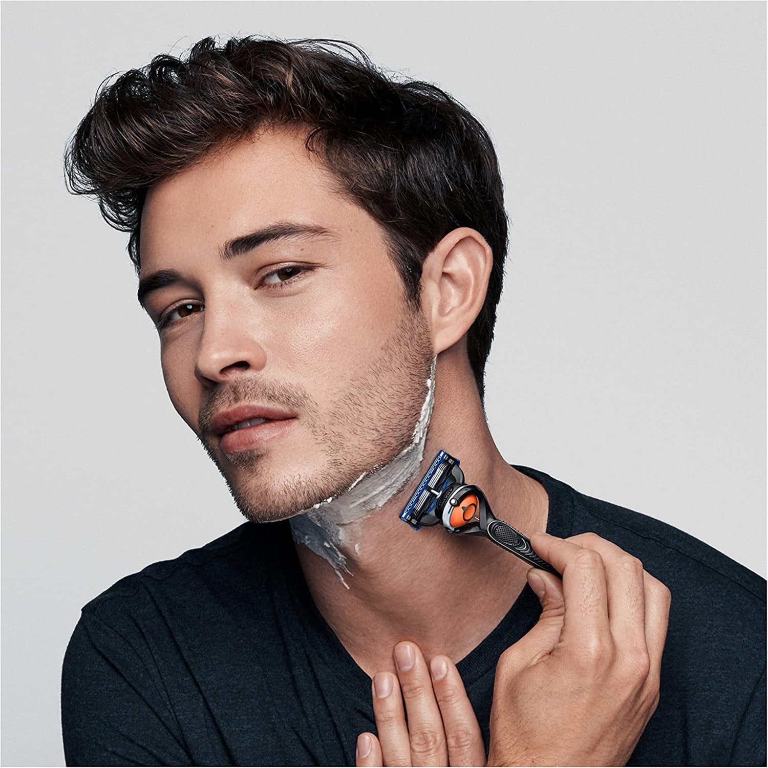 Braun - Ensemble Tondeuse à Cheveux Sans-Fil Rechargeable avec Rasoir Gilette Pro Glide, Noir - Simple Boutique