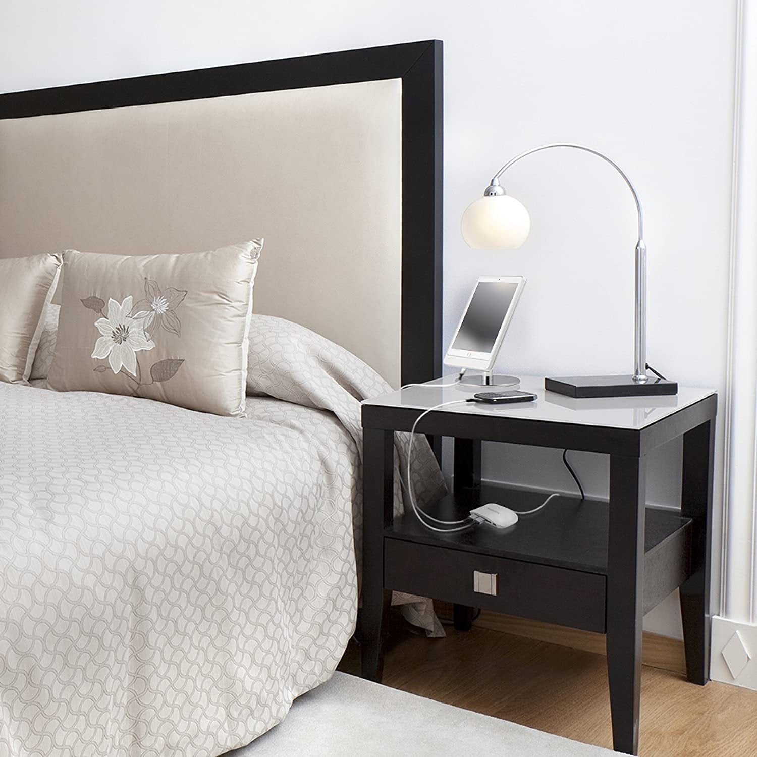 Philips - Station de Chargement avec 4 Ports USB 4.8A, Blanc - Simple Boutique