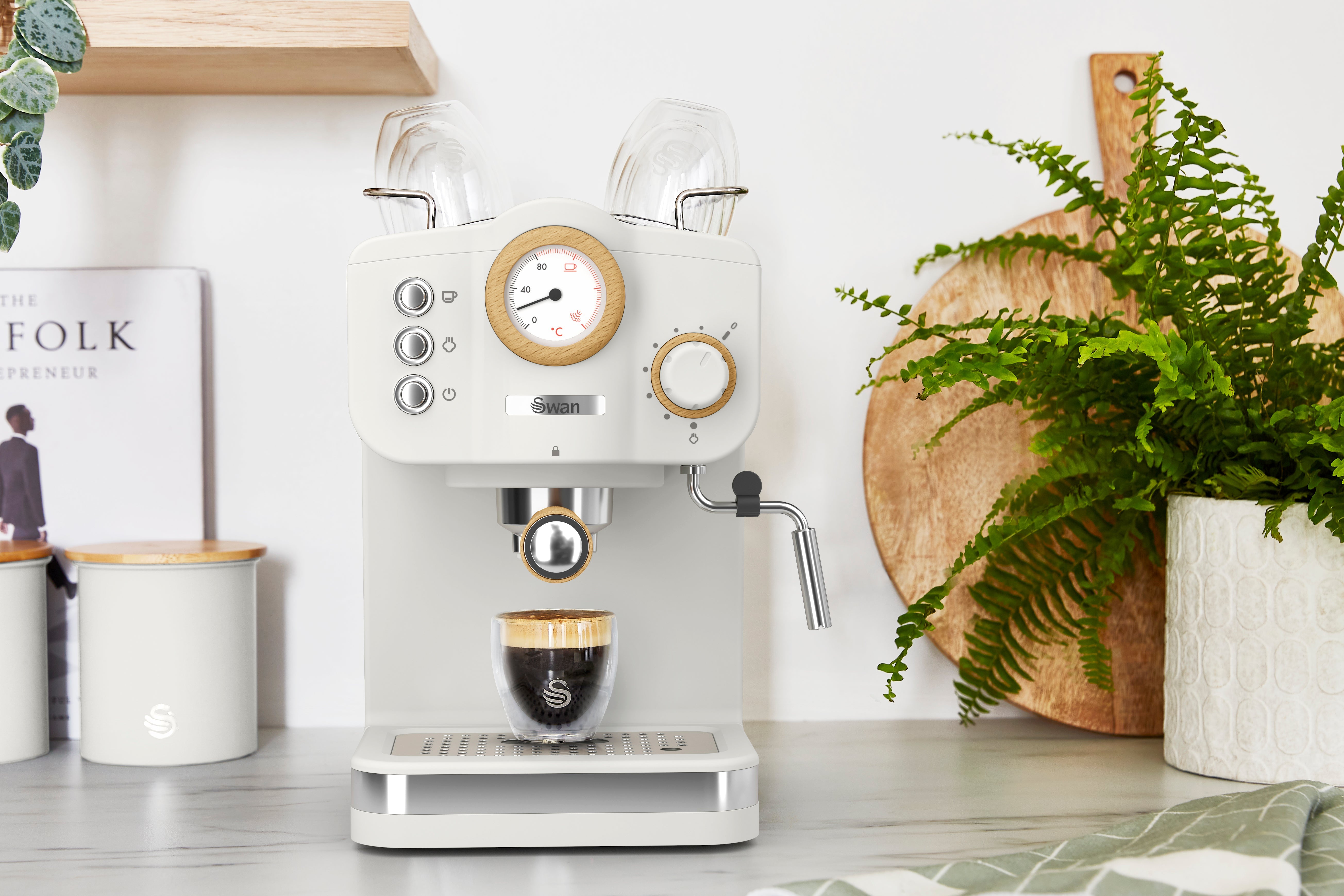 Swan Nordic SK22111WHTN Machine à Espresso, Pression 15 Bars, Mousseur à Lait, Réservoir 1,2 L, Blanc - Simple Boutique