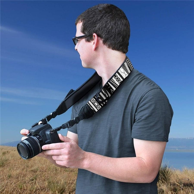 USA GEAR GRCMMS0100WGEW Sangle pour Caméra avec Coussin Ajustable en Néoprène Antidérapant Sud-Ouest Gris - Simple Boutique