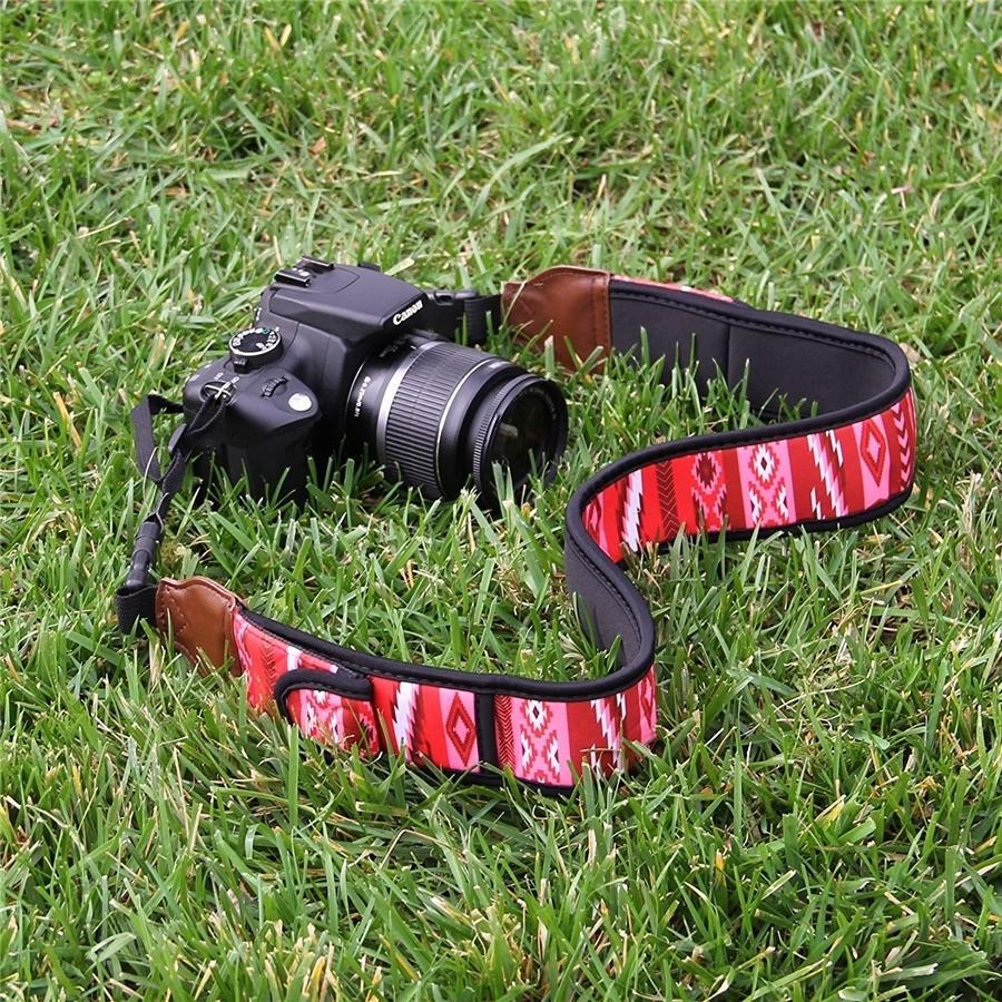 USA GEAR GRCMMS0100WREW Sangle pour Camera avec Coussin Neoprene Antidérapant Ajustable Sud-Ouest Rouge - Simple Boutique