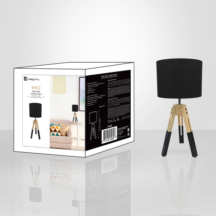Xtricity - Lampe de Table à 3 Pattes, 7.87'' x 16.92'', De la Collection Shilo, Bois et Noir - emballage - Simple Boutique