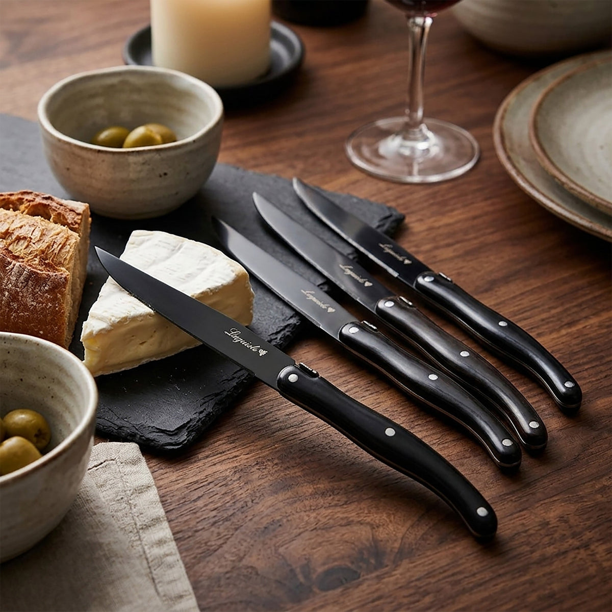 Coffret de 4 couteaux à steak Laguiole — Lame et manche noirs - Simple Boutique