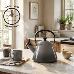 Cook & Fresca Bouilloire sifflante en acier au carbone émaillé - Gris huître, 2,1 L - Simple Boutique