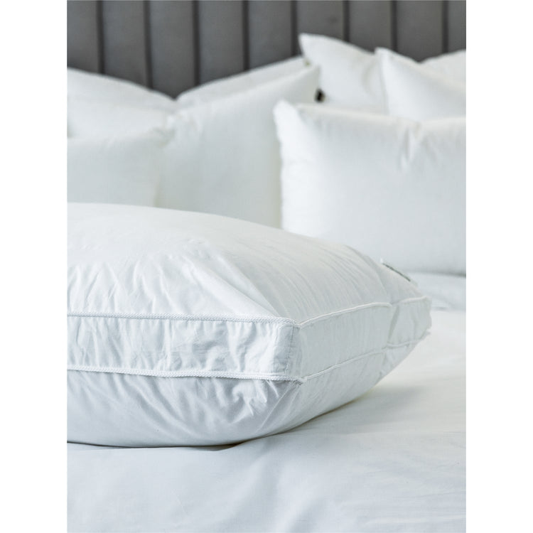 DB Chez Vous - Oreiller Hypoallergénique en Microfibre, Grandeur King, Blanc - Simple Boutique