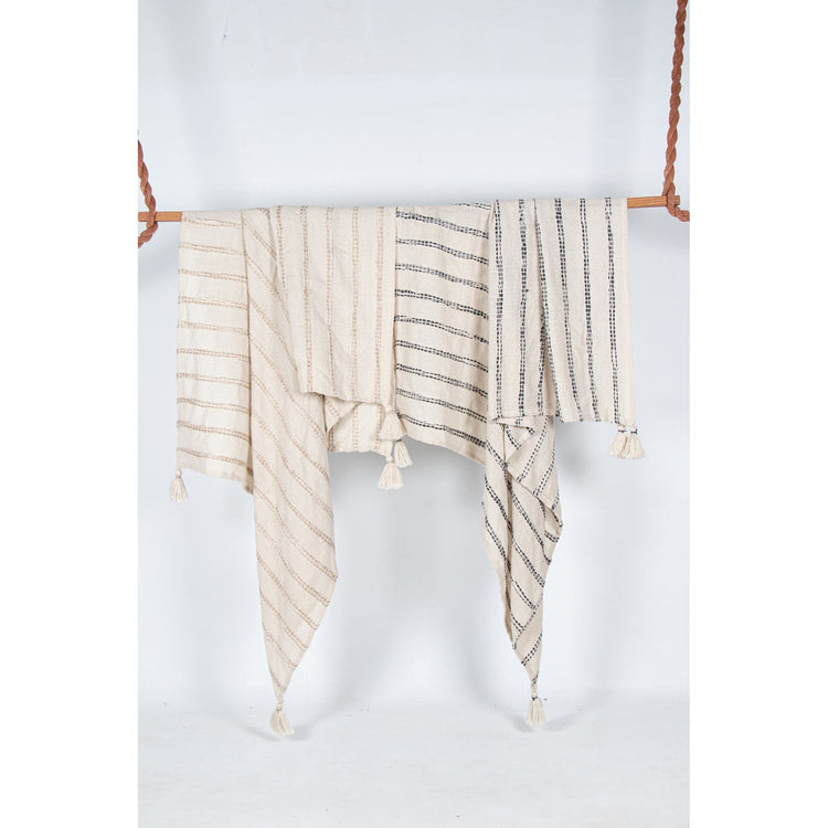 F. Corriveau International - Jetée à Rayure Natural, Intérieur/Extérieur, 50" x 60" - Simple Boutique