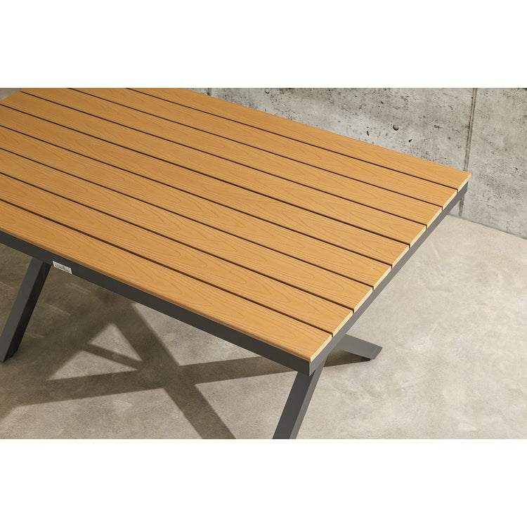 F. Corriveau International - Table à Manger Nappa Extérieur, Aluminium et PS Wood - Simple Boutique