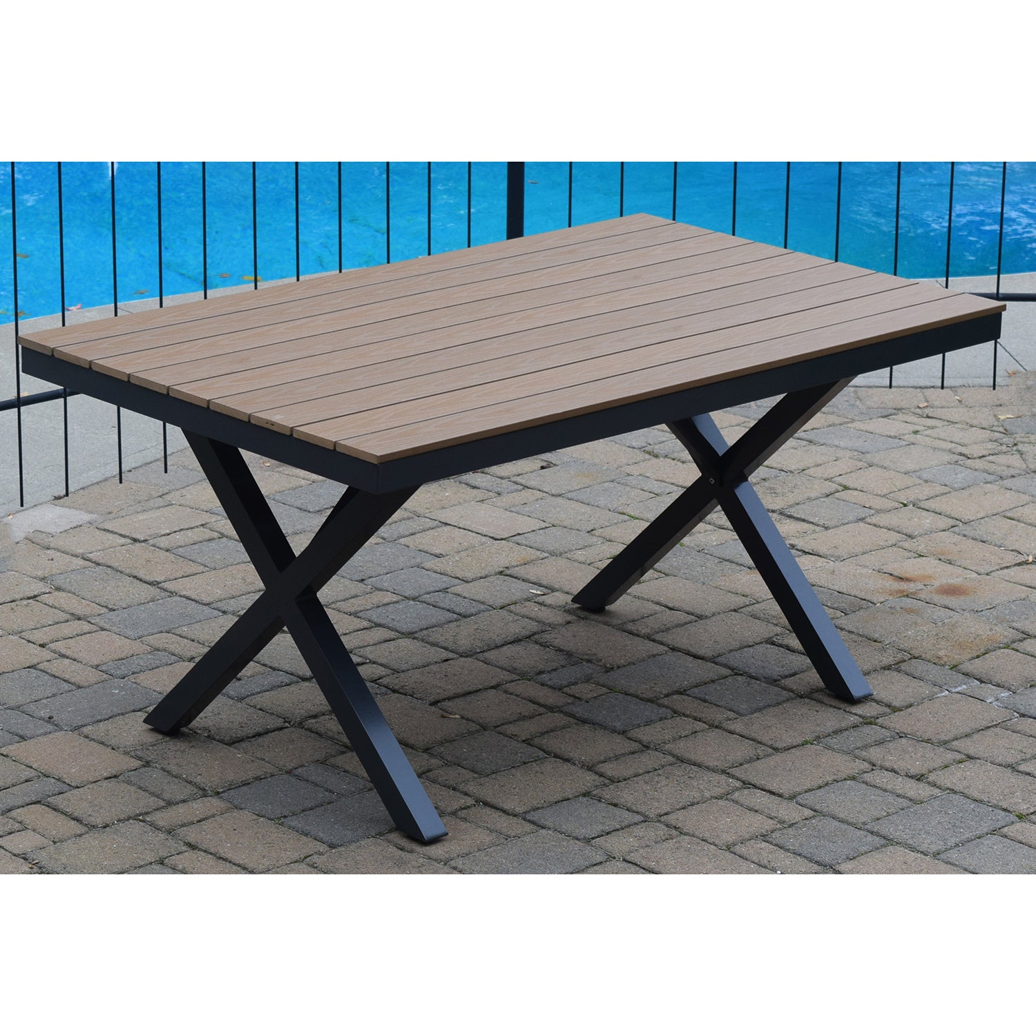 F. Corriveau International - Table à Manger Nappa Extérieur, Aluminium et PS Wood - Simple Boutique