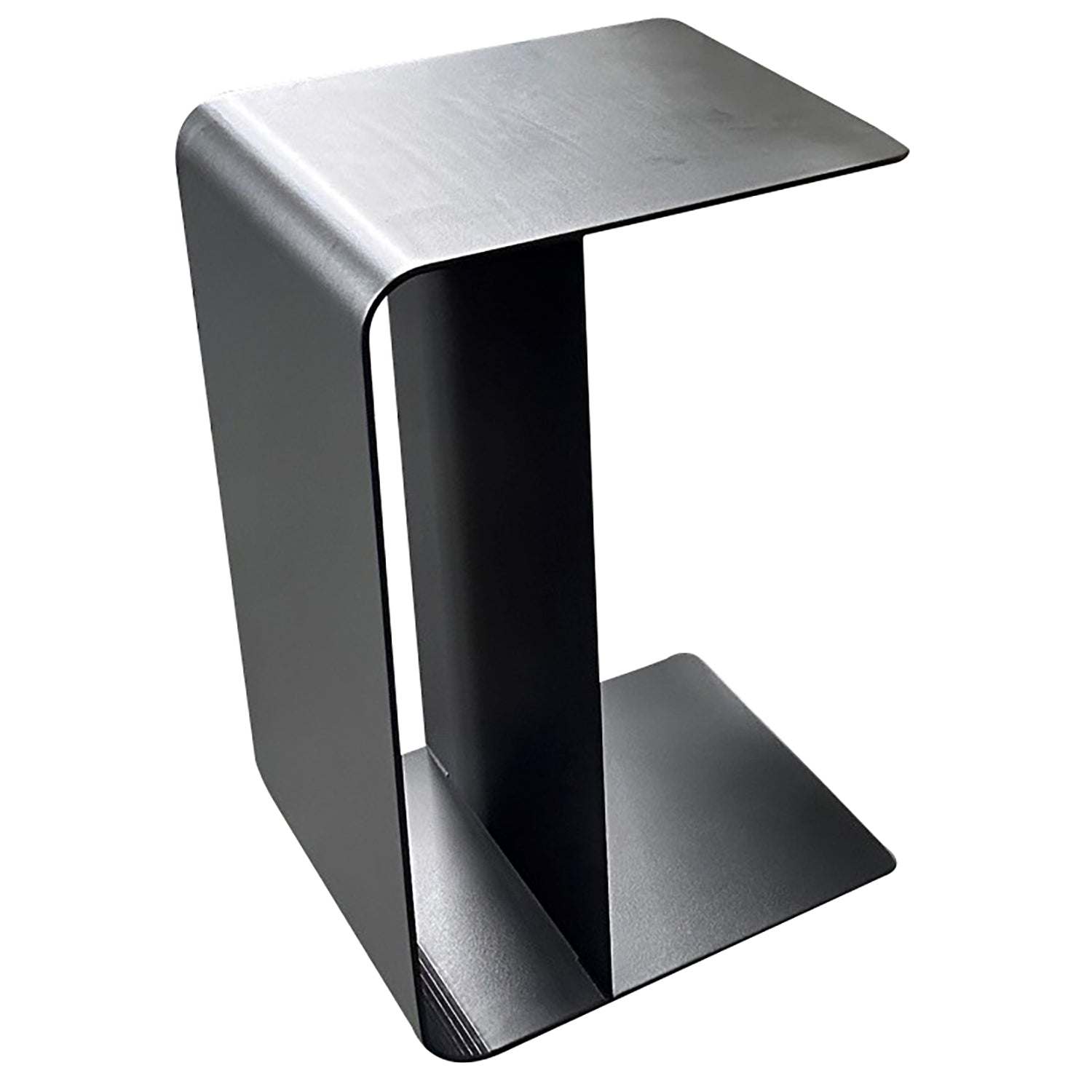 F. Corriveau International - Table d'appoint en "C" pour l'extérieur, Cadre en Aluminium - Simple Boutique