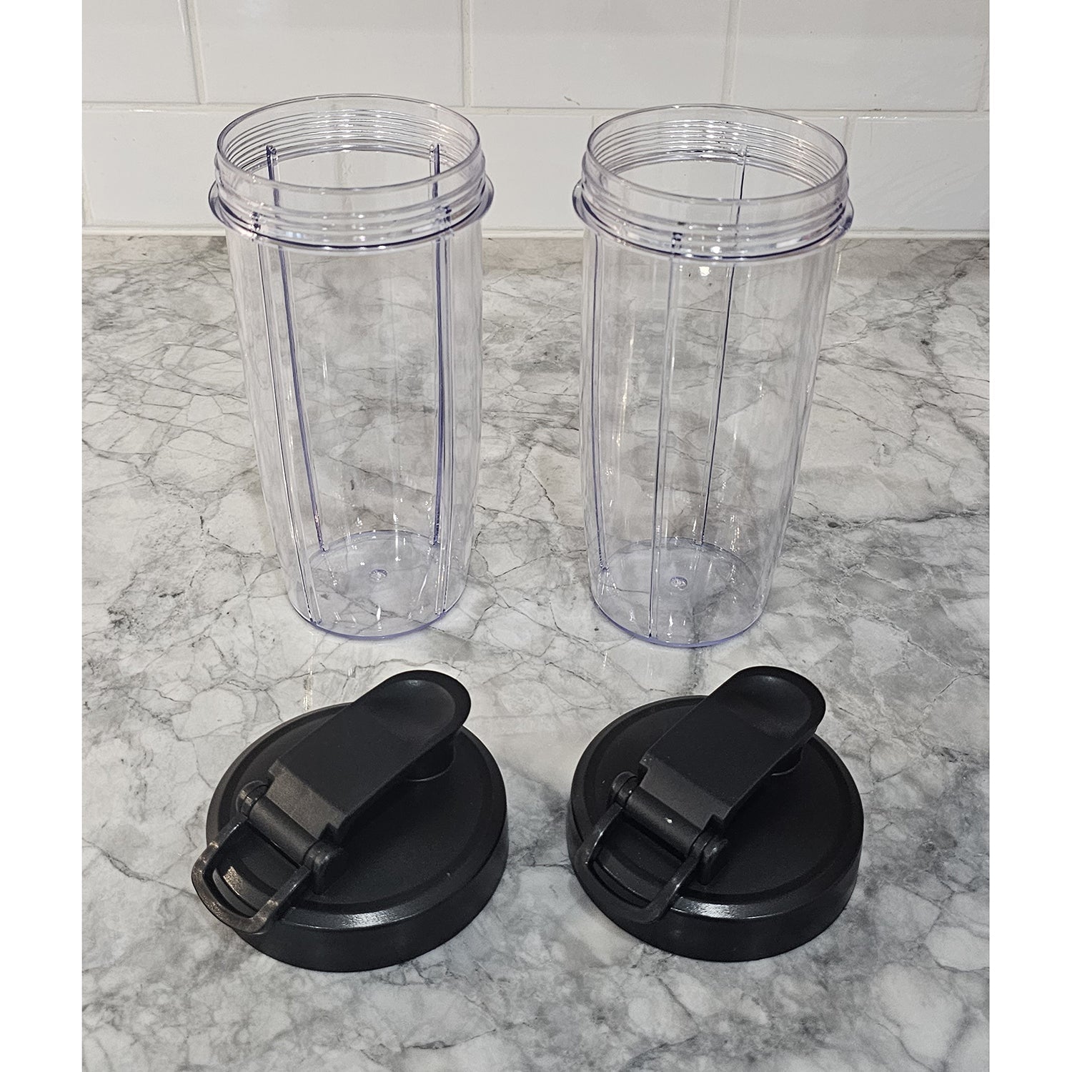 Frigidaire - Mélangeur à Smoothie, Lame en Acier Inoxydable, Capacité de 800ml, 300 Watts, Noir - Simple Boutique