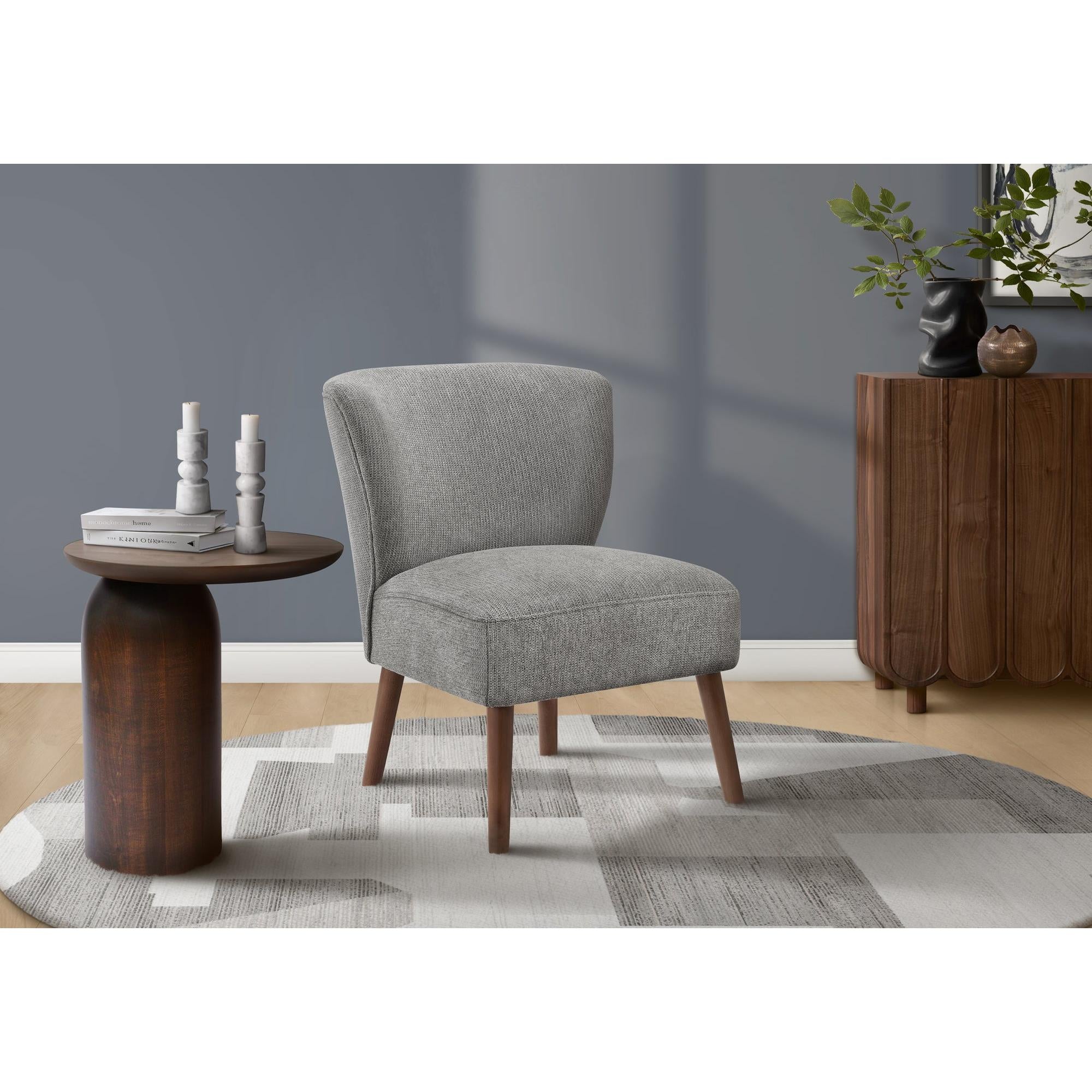 I 8085 - Chaise D'appoint, 33''H, Rembourré, Salon, Chambre À Coucher, Tissu Gris Clair, Pieds En Bois Massif De Noyer, Mid Century, Moderne - Simple Boutique