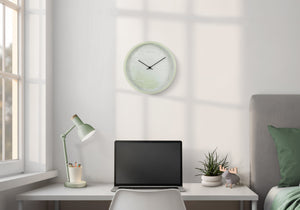 I 9117 - Horloge, 12'' Rond, Juvénile, Horloge Murale, Visage Vert Clair, Cadre Vert, Contemporain, Moderne - Simple Boutique