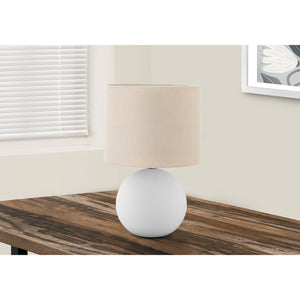 I 9632 - Luminaire, 16"H, Lampe De Table, Abat-Jour Crème, Céramique Crème, Contemporain - Simple Boutique