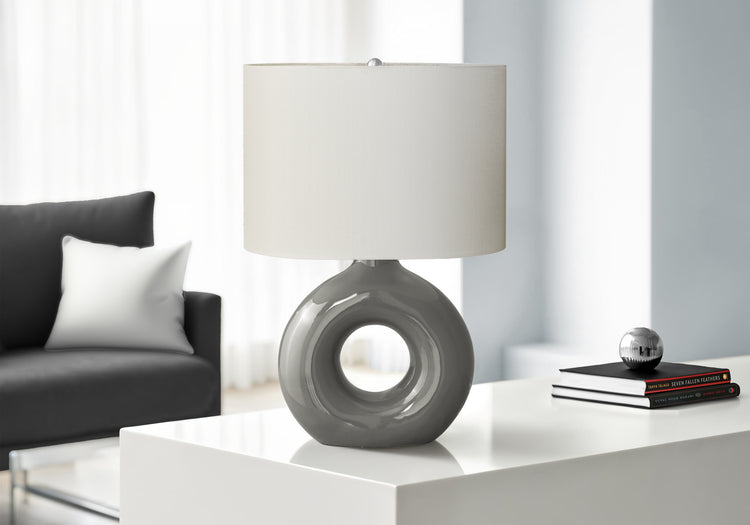 I 9667 - Luminaire, 24''H, Lampe De Table, Pots En Chrome, Abat-jour Ivoire / Crème, Contemporain - Simple Boutique