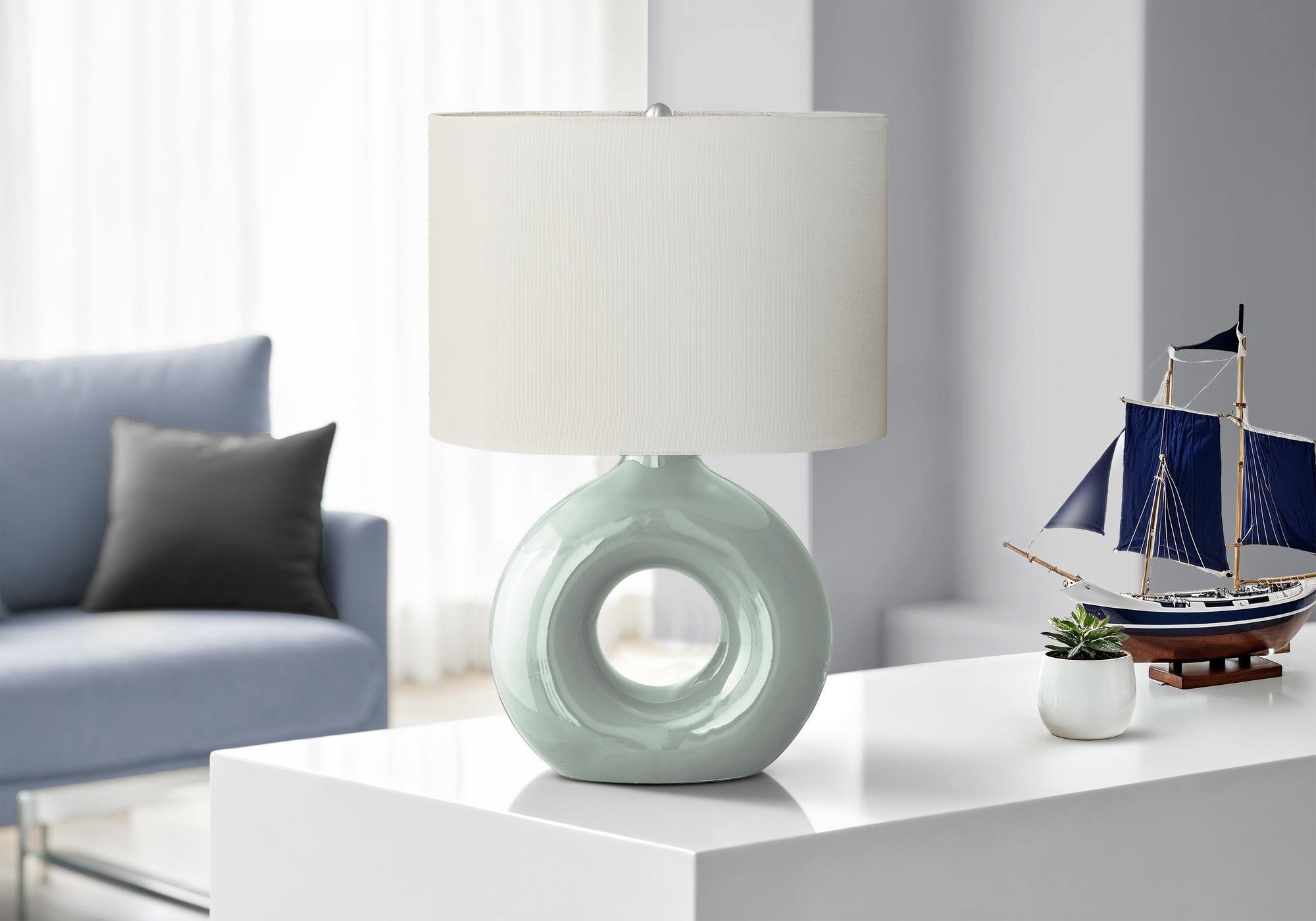 I 9671 - Luminaire, 24''H, Lampe De Table, Céramique Verte, Abat-jour Ivoire / Crème, Contemporain, Moderne - Simple Boutique
