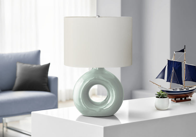 I 9671 - Luminaire, 24''H, Lampe De Table, Céramique Verte, Abat-jour Ivoire / Crème, Contemporain, Moderne - Simple Boutique
