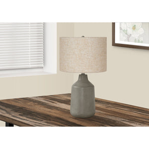 I 9703 - Luminaire, 24"H, Lampe De Table, Béton Gris, Abat-jour Beige, Contemporain - Simple Boutique