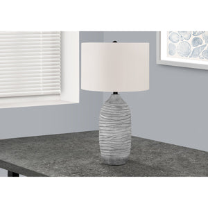I 9723 - Luminaire, 27"H, Lampe De Table, Résine Grise, Abat-jour Ivoire / Crème, Moderne - Simple Boutique