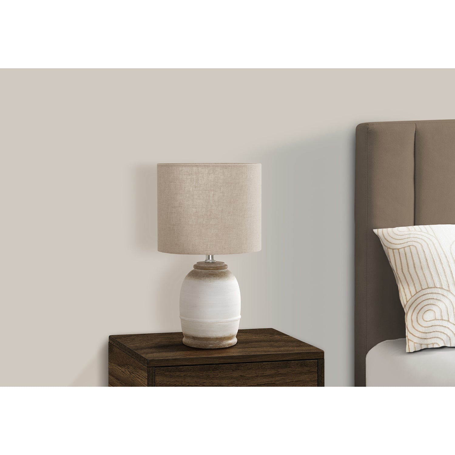 I 9765 - Luminaire, 16"H, Résine Crème, Abat-jour Beige, Contemporain - Simple Boutique