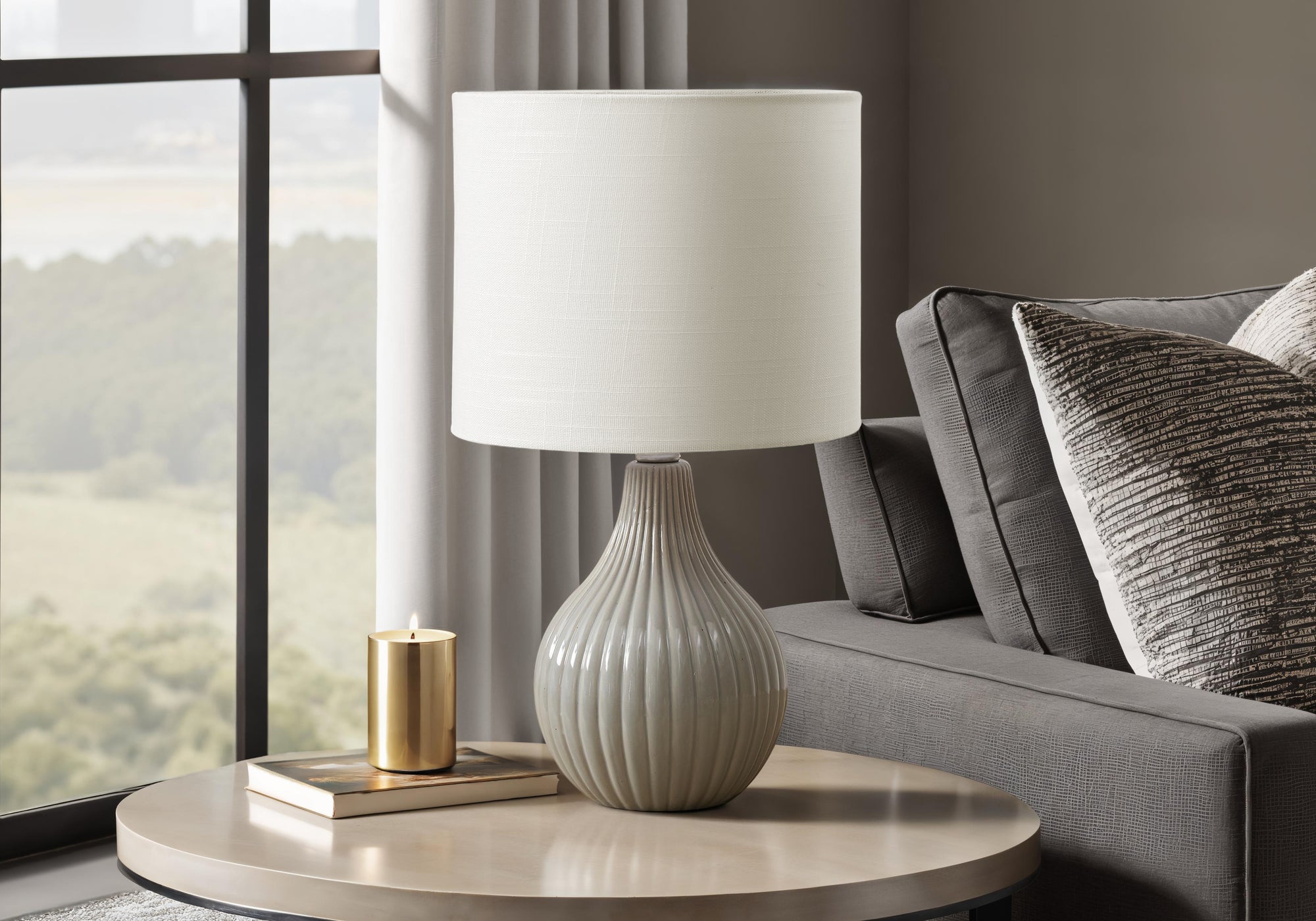 I 9774 - Luminaire, 17''H, Lampe De Table, Céramique Gris, Abat-jour Ivoire / Crème, Contemporain - Simple Boutique