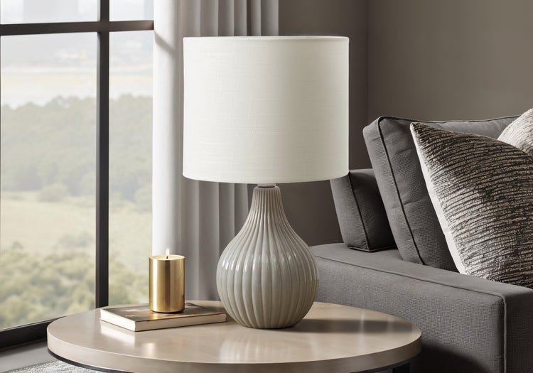I 9774 - Luminaire, 17''H, Lampe De Table, Céramique Gris, Abat-jour Ivoire / Crème, Contemporain - Simple Boutique