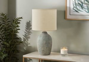 I 9784 - Luminaire, Lampe De Table, 18''H, Céramique Verte, Abat-jour Beige, Contemporain, Moderne - Simple Boutique