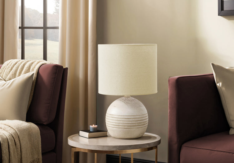 I 9791 - Luminaire, 15''H, Lampe De Table, Résine D'ivoire, Abat-jour Beige - Simple Boutique