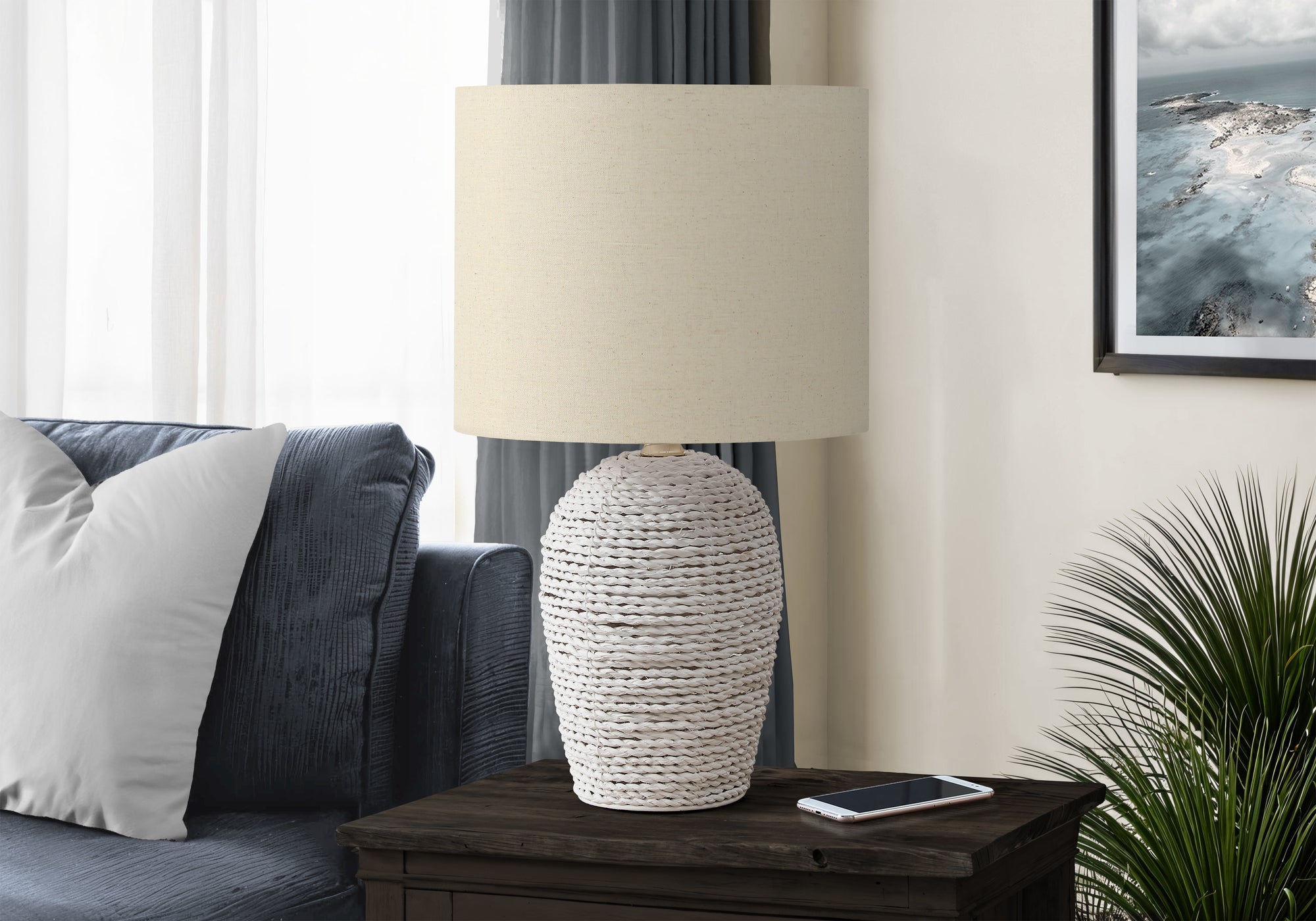 I 9855 - Luminaire, 17''H, Lampe De Table, Rotin Blanc, Abat-jour Beige, Transitionnel - Simple Boutique