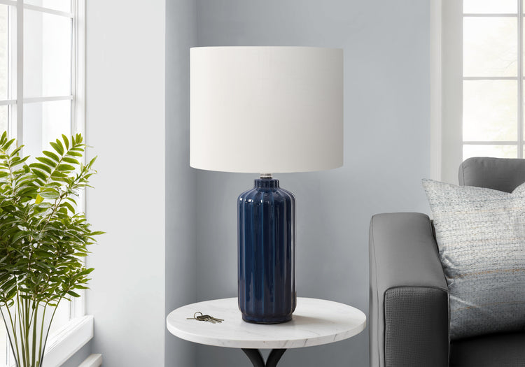 I 9870 - Luminaire, 23''H, Lampe De Table, Céramique Bleue, Abat-jour Ivoire / Crème, Contemporain, Moderne - Simple Boutique