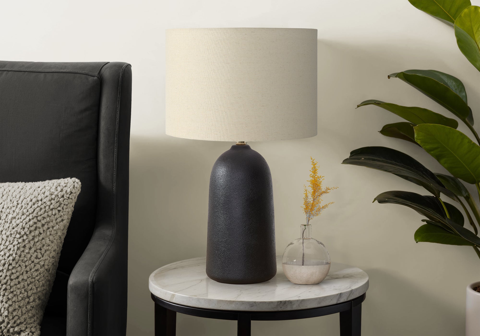 I 9906 - Luminaire, 27''H, Lampe De Table, Céramique Noire, Abat-jour Beige, Contemporain, Moderne - Simple Boutique