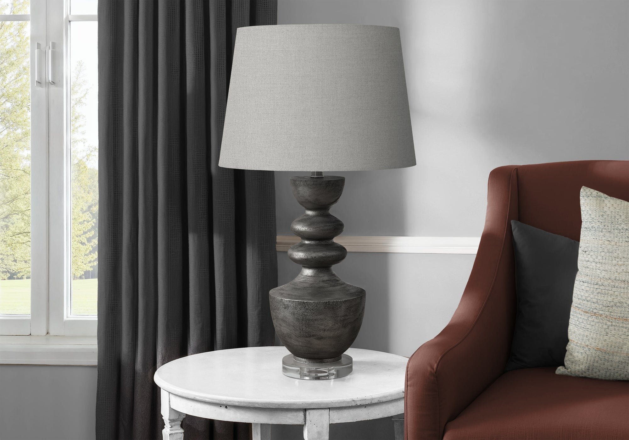 I 9922 - Luminaire, 28''H, Lampe De Table, Résine Grise, Abat-jour Gris, Transitionnel - Simple Boutique
