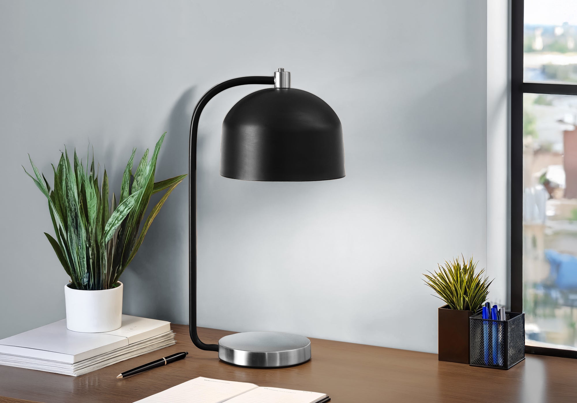 I 9955 - Luminaire, 18''H, Lampe De Table, Métal Noir, Métal Argenté, Contemporain - Simple Boutique