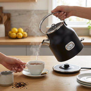 JS Gourmet Bouilloire électrique rétro de 1,7 L avec témoin lumineux DEL bleu - Noir mat - Simple Boutique