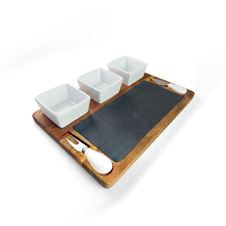 JS Gourmet Ensemble de plateau à fromages en acacia avec plateau en ardoise, 3 bols en céramique et 2 outils à fromage - Simple Boutique