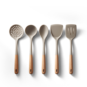 JS Gourmet Ensemble d'ustensiles de cuisine 5 pièces en hêtre et silicone - Gris chaud, manches nervurés - Simple Boutique