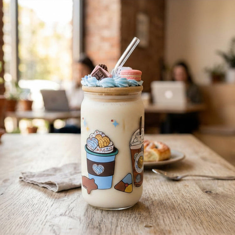 JS Gourmet Gobelet givré en verre borosilicaté avec décalques colorés bleus et couvercle en bambou - Simple Boutique