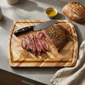 JS Gourmet Grande planche à découper, à sculpter et de service 3-en-1 en bois d'acacia avec motif « W » — 48 x 33 cm - Simple Boutique