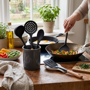JS Gourmet Lot de 5 ustensiles de cuisine en bois de hêtre et silicone - Noir - Simple Boutique
