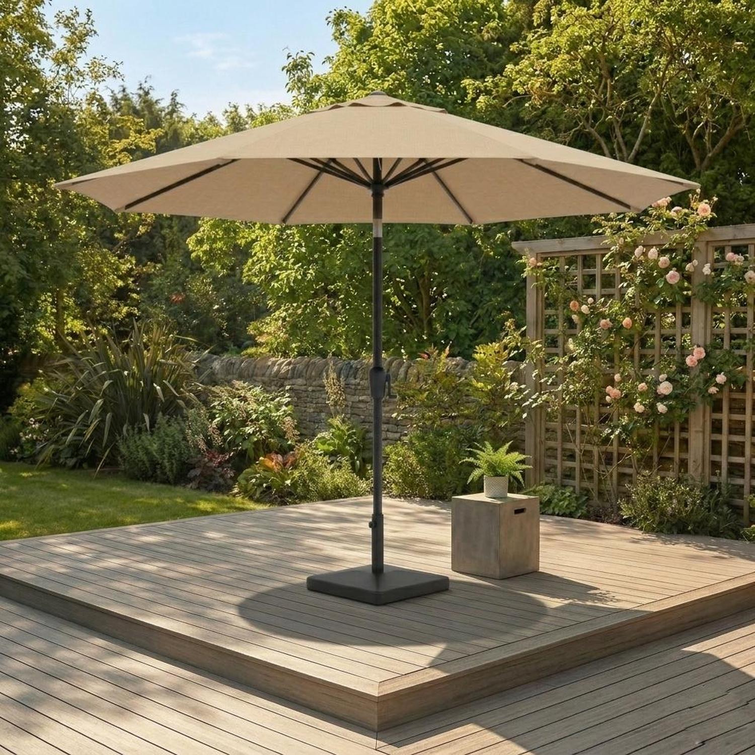 Parasol extérieur 8' Sunset, inclinable avec manivelle, beige - Simple Boutique
