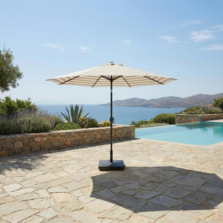 Parasol extérieur 8' Sunset, inclinable avec manivelle, beige rayé - Simple Boutique