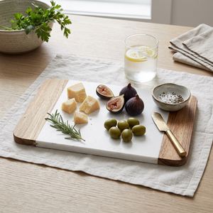 Planche à servir / à découper JS Gourmet en bois d'acacia et marbre blanc — 38,5 x 26 cm - Simple Boutique